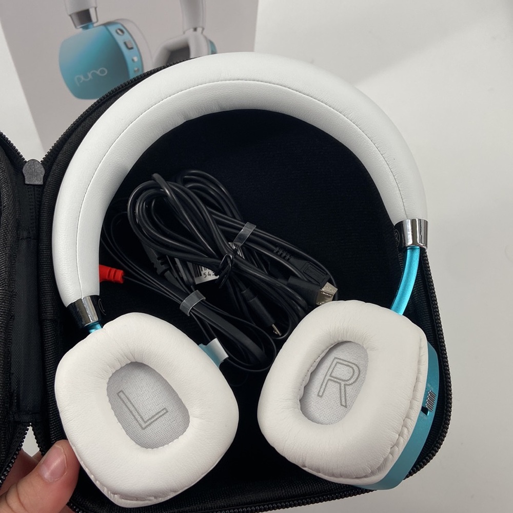 Sold❌❌❌NWOT PURO Sound labs proquiets kids headphones - Picture 7 of 7